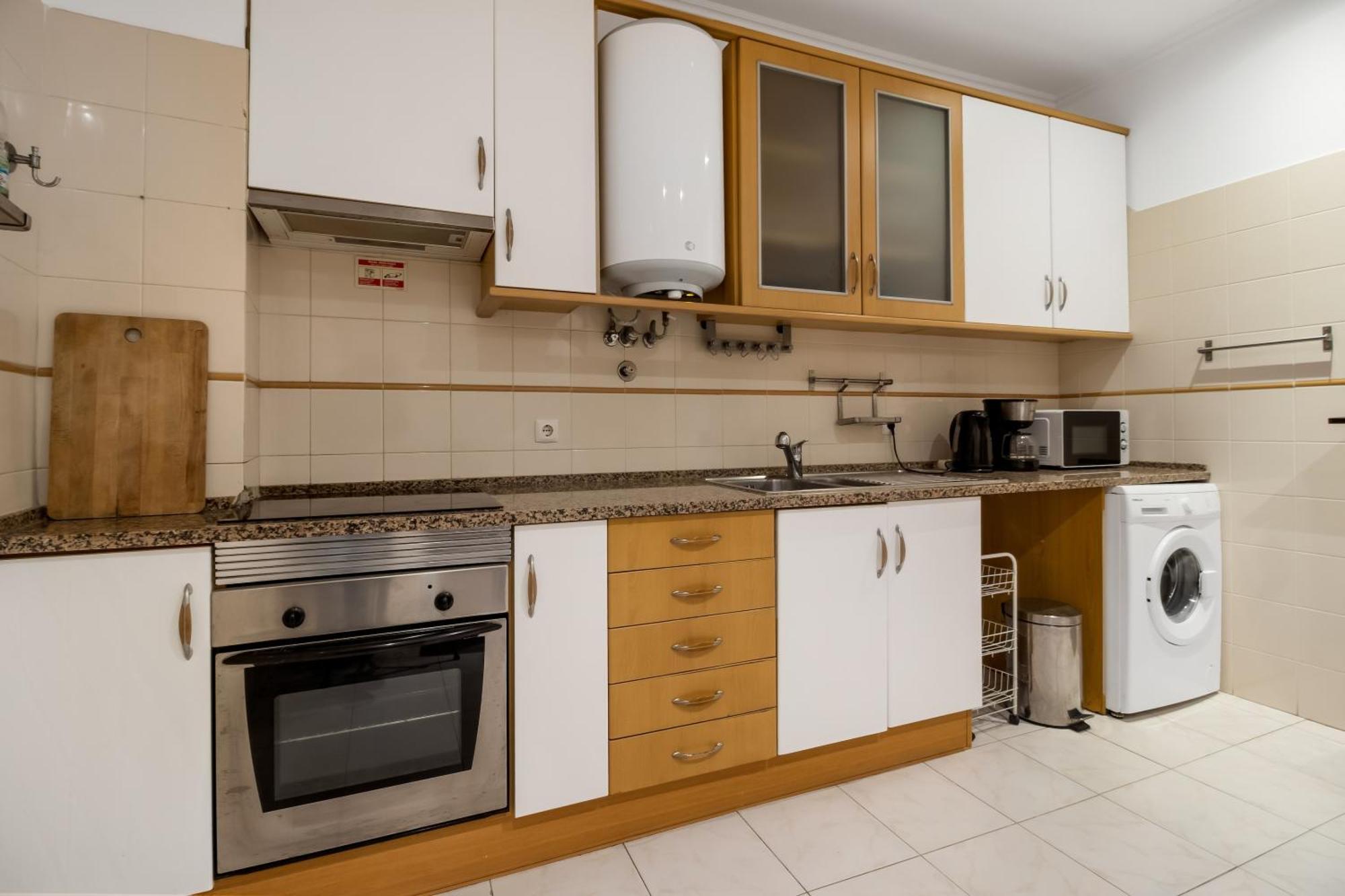 Apartamento Spacious In Lisbon's Historic Centre 65 M² Parking *